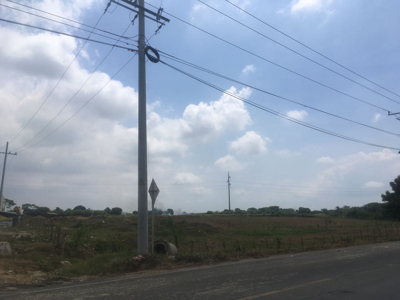 LOTE O CASALOTE EN VENTA, MALAMBO VIA A CARACOLI