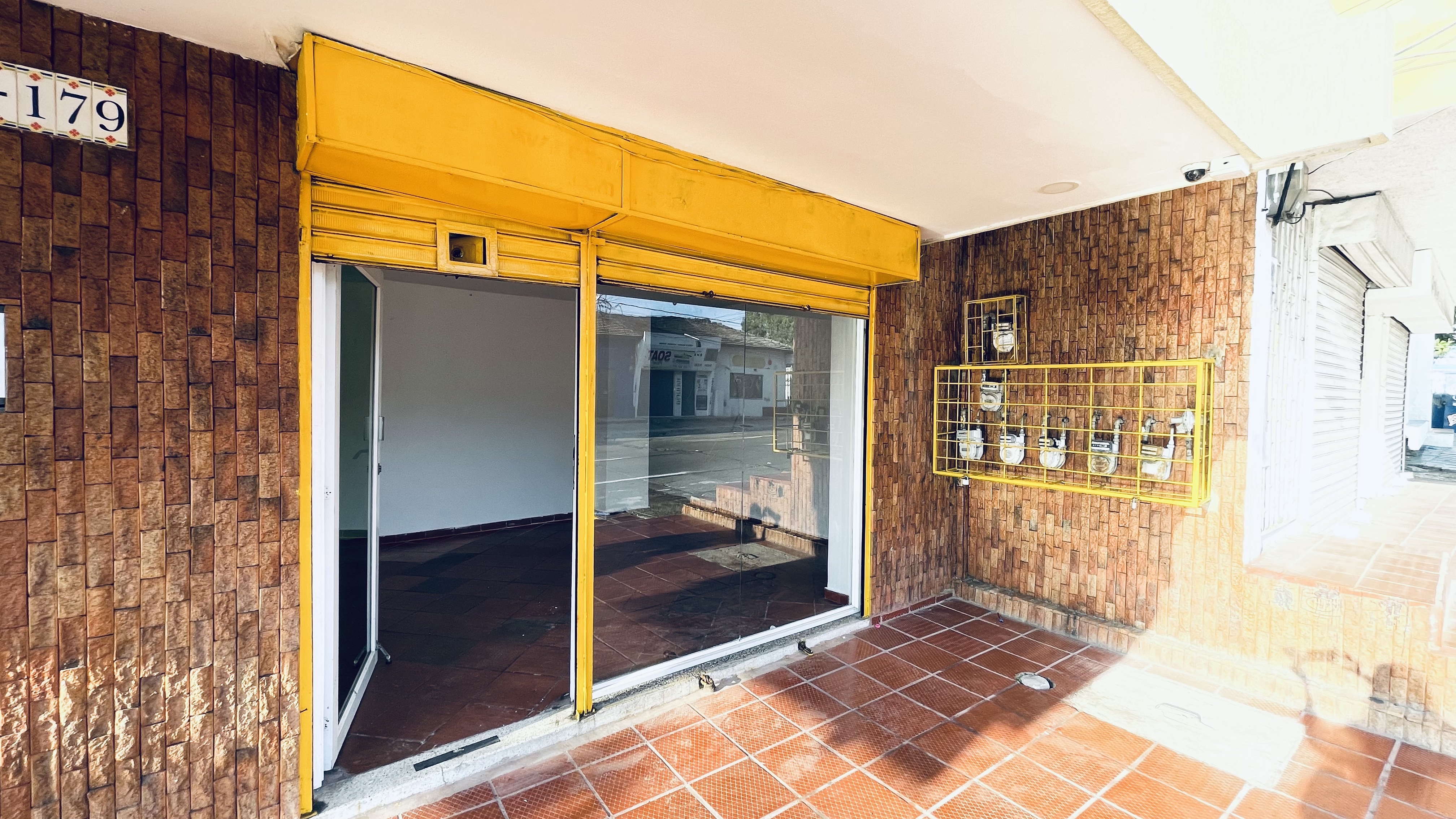 LOCAL COMERCIAL EN ARRIENDO, COLOMBIA