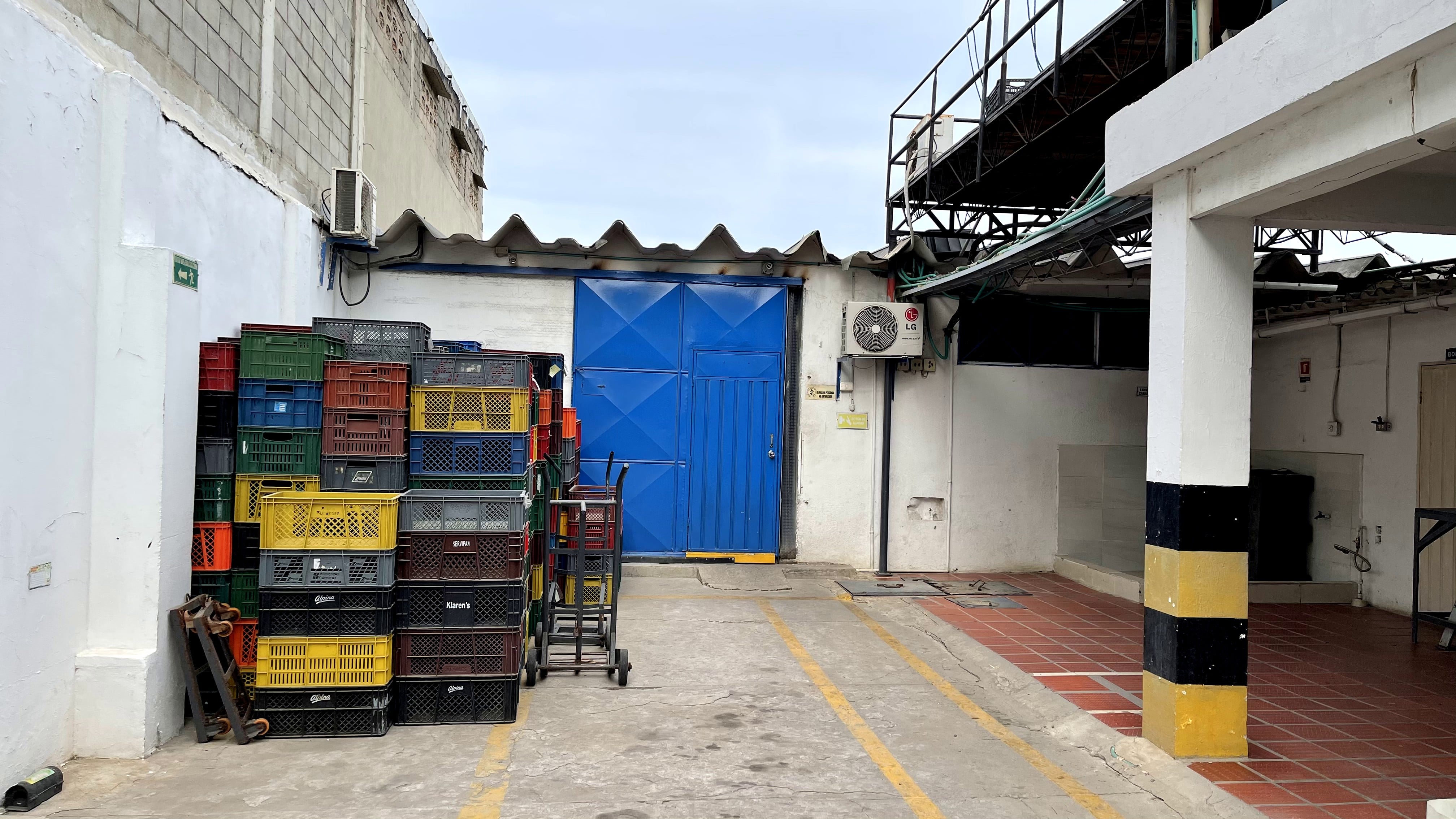 BODEGA EN VENTA, BARRIO ABAJO